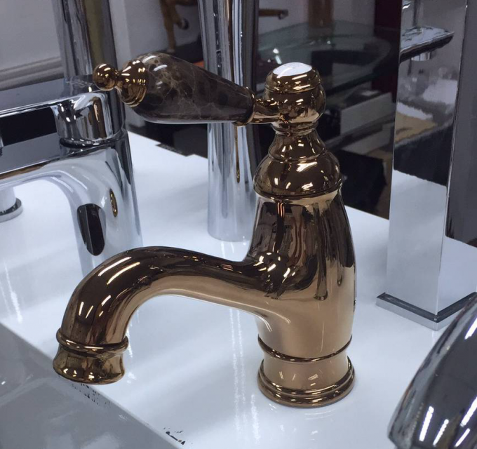 0.05mpa - 0.9mpa Chrome Bathroom Basin Tap Faucets , Rose Gold Color Finished